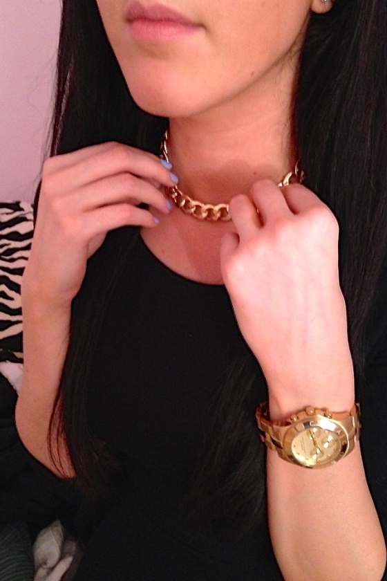 statement necklace gold chain